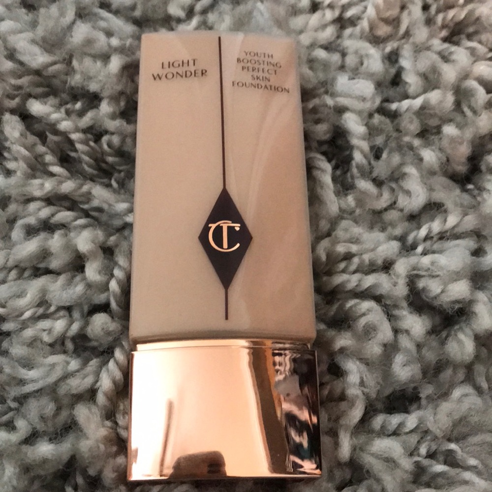 Charlotte Tilbury light wonder